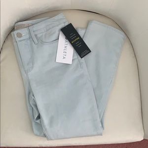 Athleta Sculptek Skinny Crop Jean Glacier Wash